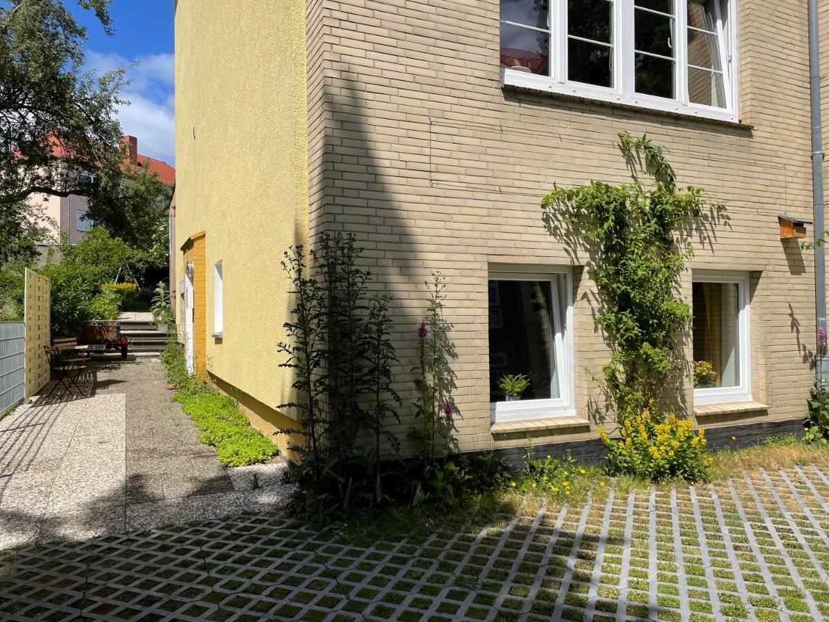 Gemuetliche Sanierte 1 Zimmer Wohnung Mit Privatem Parkplatz Im Zentrum Кіль Екстер'єр фото